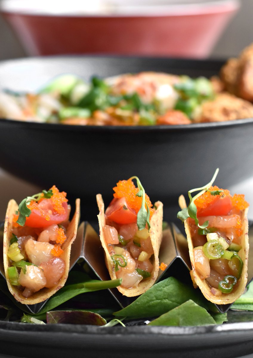 SlurpingTurtle's tweet image. It’s raining, it’s pouring, Hamachi Tacos are never boring ☔️ 🌧 #rainraingoaway #poetry #hamachi #tacotuesday #taco #truffle