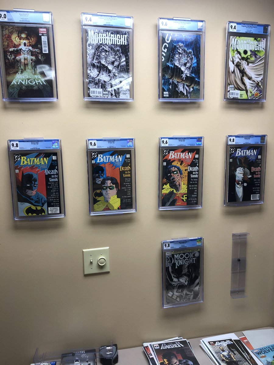 RyanLyford1's tweet photo. One of my favorite Batman stories. Glad they came back from @CGCComics with nice grades. They look good on the wall with my @CollectorMount . #comiccave https://t.co/WsOWs6Iy8l