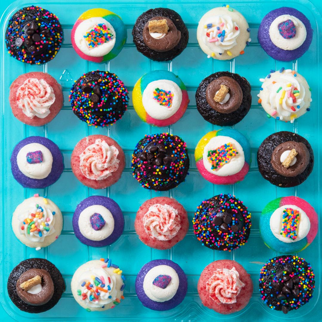 bakedbymelissa's tweet photo. Current. Cravings. Nuff said. ππππβ¨ #currentcravings #strawberrymilkshake #smores #vanilla #sugarcookie #tiedye #bakedbymelissa https://t.co/QwtgK1WC4U