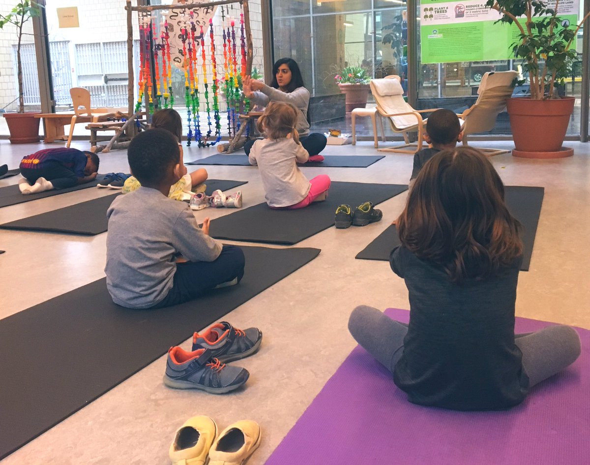AskAndreaHite's tweet image. It may be pouring in Chicago, but my #PinkGroup friends made the best of the weather and did their yoga inside! #LabExtendedDay #mindfullness #yogis #ESHKids #deepbreathing