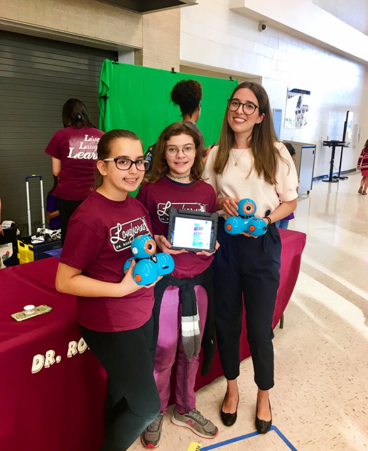 lopezlucy29's tweet photo. Last week at the @HarlingenCISD #DigitalLearningShowcase my students shared how we code our robots from @WonderWorkshop to find perimeter ๐ค #WeAreHCISD https://t.co/0O0fEO0VBE