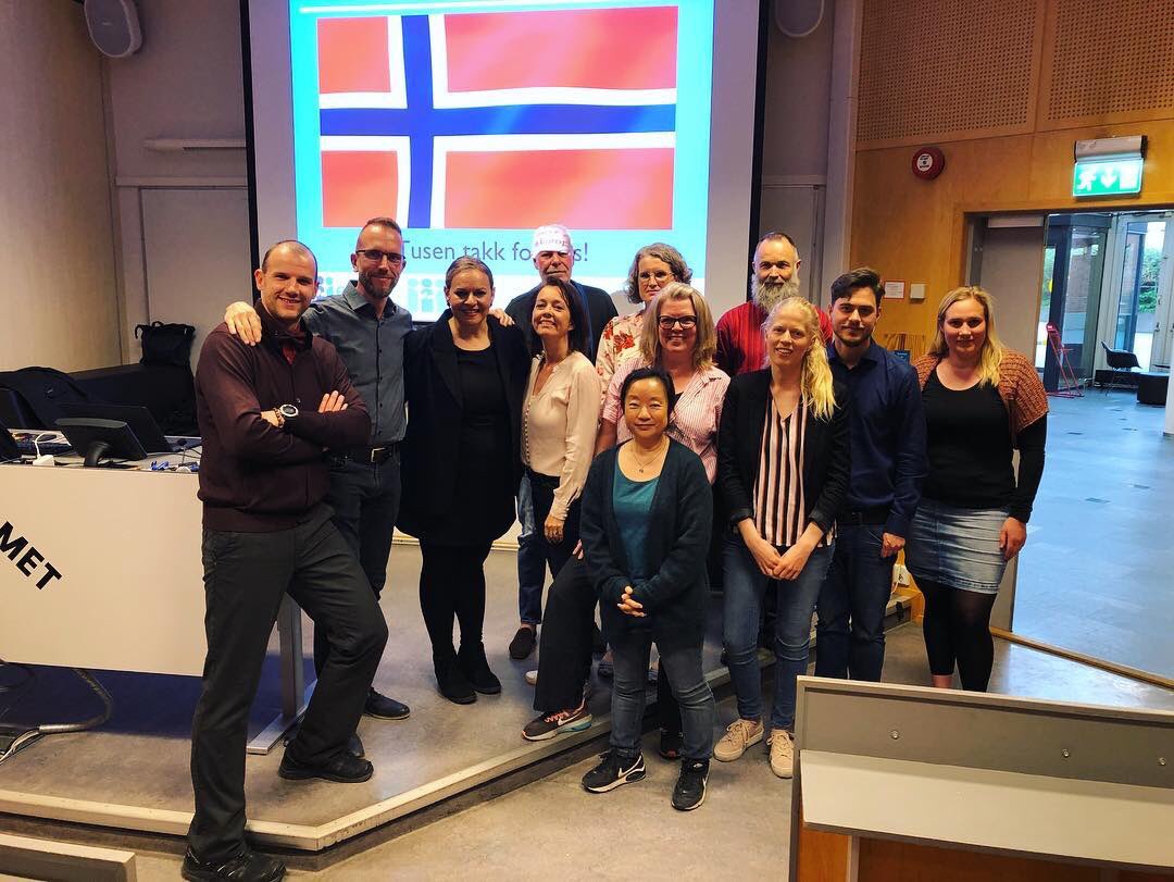 efsliDI (@efslidi) on Twitter photo Tonight, the #efsliDI committee of <a href="/efsli/">efsli</a> gave a lecture to the Norwegian Deaf community. Participants asked many relevant questions and shared their insights about deaf interpreters.
#efsli #efsliDISpringSchool #signlanguageinterpreter #deafinterpreter #OsloMet #Oslo #Norway Tonight, the #efsliDI committee of <a href="/efsli/">efsli</a> gave a lecture to the Norwegian Deaf community. Participants asked many relevant questions and shared their insights about deaf interpreters.
#efsli #efsliDISpringSchool #signlanguageinterpreter #deafinterpreter #OsloMet #Oslo #Norway