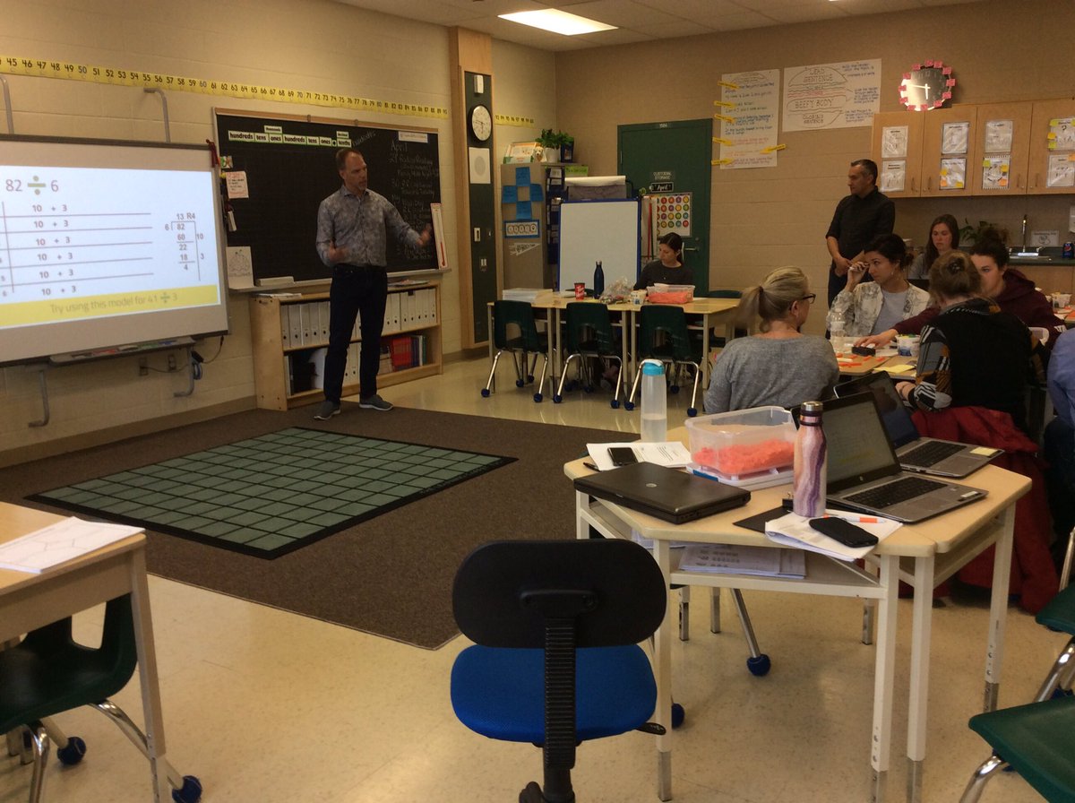 Organizing to divide and move to an algorithm. @JohnNeufeld14 @tvdsbMrF <a href="/TVDSBmath/">TVDSBmath</a> #tvdsbmath