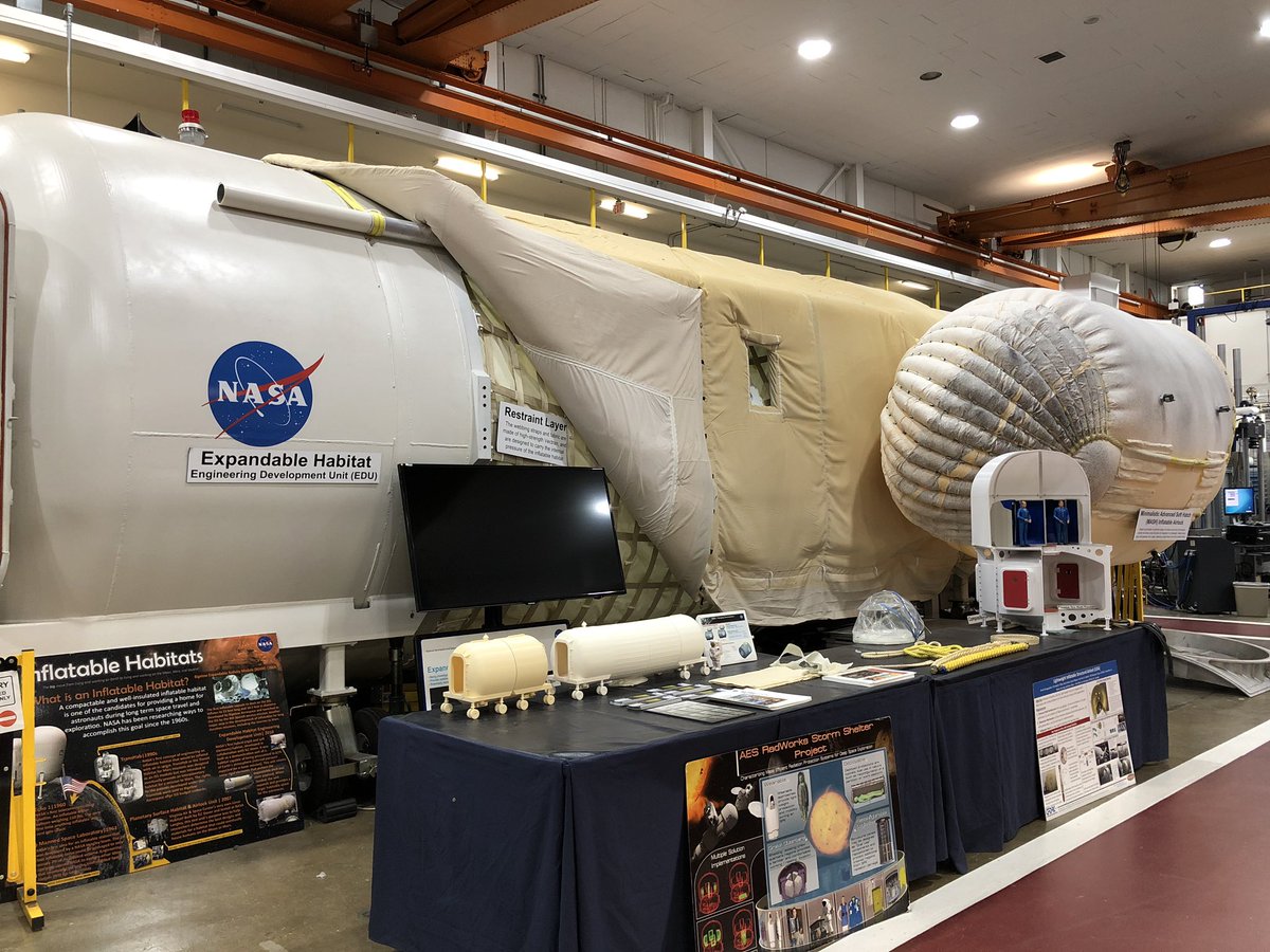 MichiganBLiSS's tweet photo. The Michigan BLiSS team had a fantastic visit presenting to human spaceflight and ACL experts at @NASA_Langley! 🚀 This was absolutely the best way to close out this awesome project.

Huge thanks to Dr. @KaraLatorella for hosting us! https://t.co/gPAZzGN6Vz