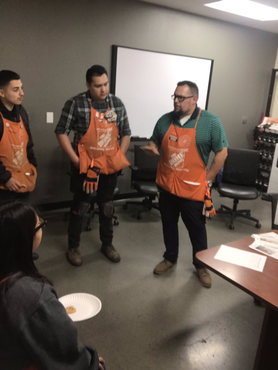 BrandonLopezHD's tweet image. Great success from the start of “SAW EVENT” shout out to @BayHomeWindow and Moses from JW flooring for joining us on our event #sawevent  @merling1069 @SteveWoodsHD