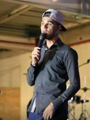 churuguara's tweet photo. #30Abril Samuel Enrique Méndez fue salvajemente golpeado dentro del urbanismo Ciudad socialista La Victoria. Lo entregaron muerto con impacto de bala a los manifestantes que intentaban rescatarlo. Vecinos responsabilizan a colectivos y policía municipal. #Aragua https://t.co/UFkbfbdKEf