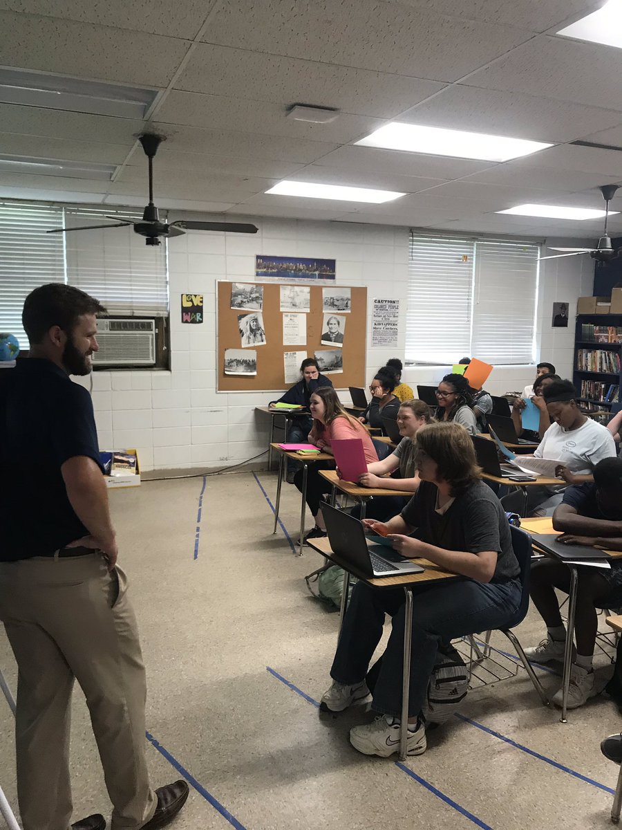 PantherPrideMHS's tweet photo. MHS students taking full advantage of after school tutoring to prepare for US History State Test. https://t.co/hHoPK6JomH