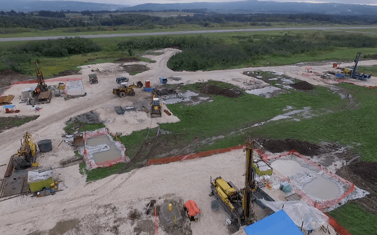 im_mining's tweet photo. China mining major #ZijinMining via Serbian company #RakitaExploration has awarded the #mineconstruction contract for a mine in the #UpperZone of the #Timok #copper-#gold project to China's leading #underground contractor #JCHX #futureofmining https://t.co/083RlwI62T https://t.co/lZRPNTBUCJ