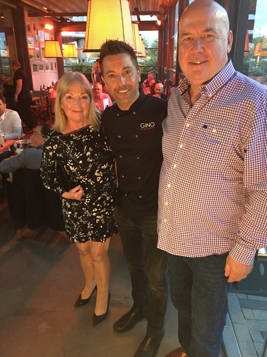 JulieThmpson's tweet photo. Gino me &amp; the waiter😂😂 https://t.co/M3XNQewodB