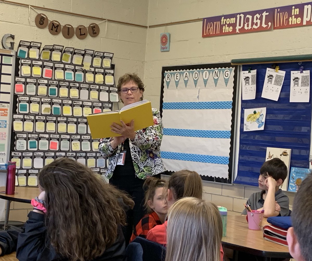katie_graven's tweet image. TIDE Day 1: community support with BWI creek visit &amp;amp; Delaware water conservation, library trip, &amp;amp; guest readers! #bwisoh #inspireandguide