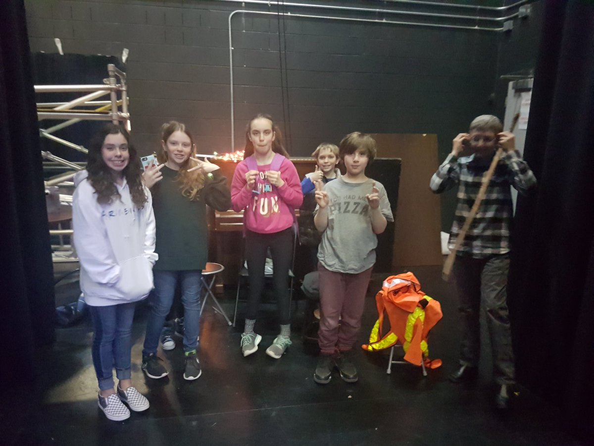 LaceyGallant's tweet photo. Behind the scenes of the Drama Festival! #6cwithMmeLacey #performance #teacherlife @PSBPEI @EducationPEI @30springpark https://t.co/ZVExsli2JA