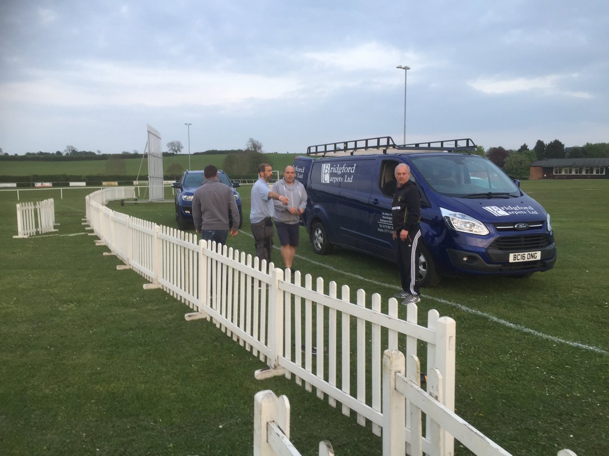keyworthcricket's tweet image. Thanks to @KeyworthUtdFc for helping prepare for the summer ground change, and massive appreciation for all the volunteers who helped tonight, especially @gmantcliff @richbrown273 Stuart Wells &amp;amp; Mark Foster! There's life in old fence yet!!! #kcc1club