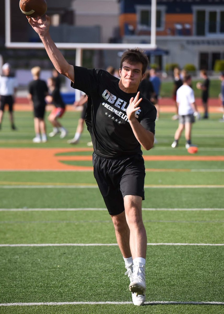 qbelite's tweet photo. 2018 1A Utah State MVP @bryson_barnes10 is one of Utah's best high school Quarterbacks and as hard a working kid as there is in the state.  #becomeELITE #Milford https://t.co/e09R6ys50j