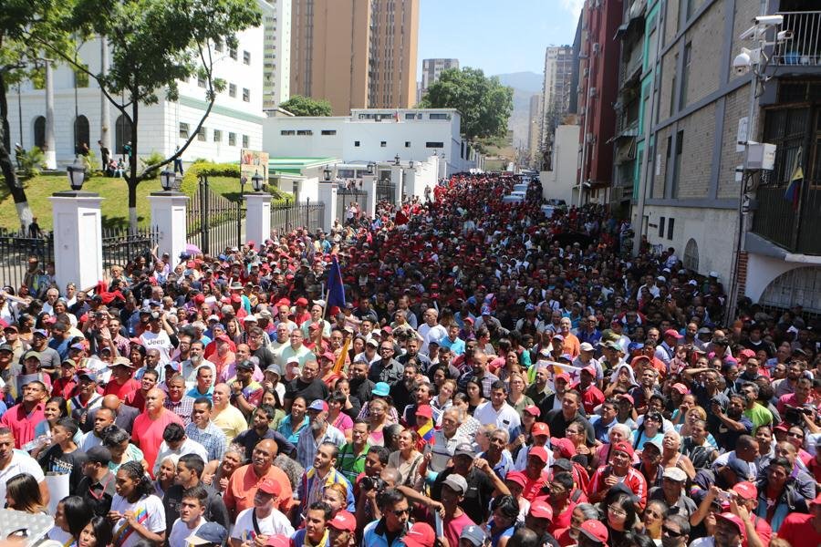 NicolasMaduro tweet picture