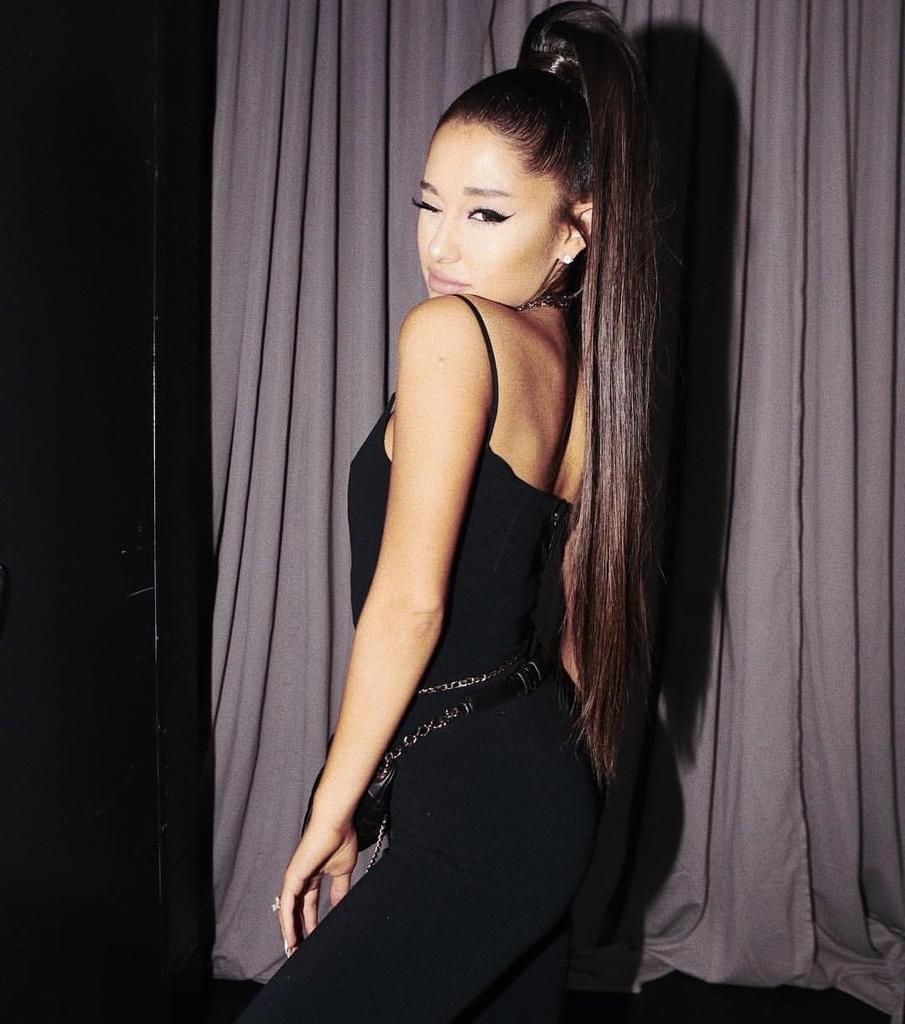 stanlisariken's tweet photo. Goodnight to 

"Highest paid model" 2x in a row 

"Vocalist of our generation" and award  winning Grammy artist 

Yg's secret weapon/ slash "ponytail rapper"

Kendall Jenner, Ariana Grande &amp; Lisa Manoban https://t.co/5UXwATOw5u