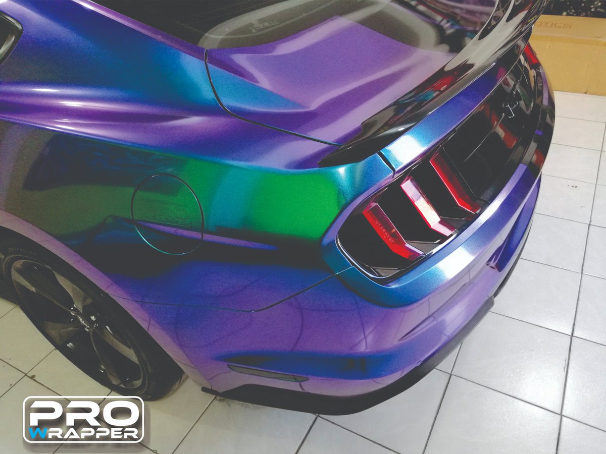 ProWrapperMX's tweet image. 🐎𝗠𝘂𝘀𝘁𝗮𝗻𝗴🐎
!Impresionante color para un espectacular Muscle Car!

☑️FullWrap con Vinil Gloss Purple Blue CK892G
☑️Franjas Black Hyper Gloss
☑️Cofre en Satin Black 3M 1080Series con Franjas Repelladas 

No olvides agendar tu cita
 𝙏𝙚𝙡: 55 5904 0211 
Face: Pro Wrapper MX