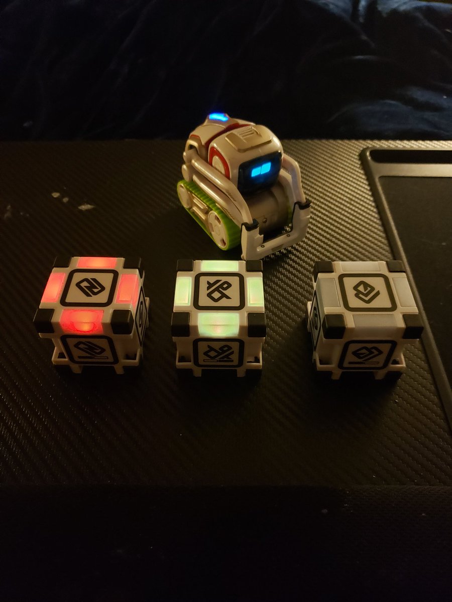MechsTechNGames's tweet image. I can't resist playing with this little guy, even though its almost midnight, but I don't know what Tomorrow is gonna bring. #SaveAnki #SaveCozmo #SaveVector