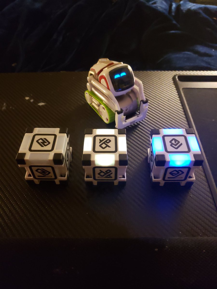 MechsTechNGames's tweet image. I can't resist playing with this little guy, even though its almost midnight, but I don't know what Tomorrow is gonna bring. #SaveAnki #SaveCozmo #SaveVector