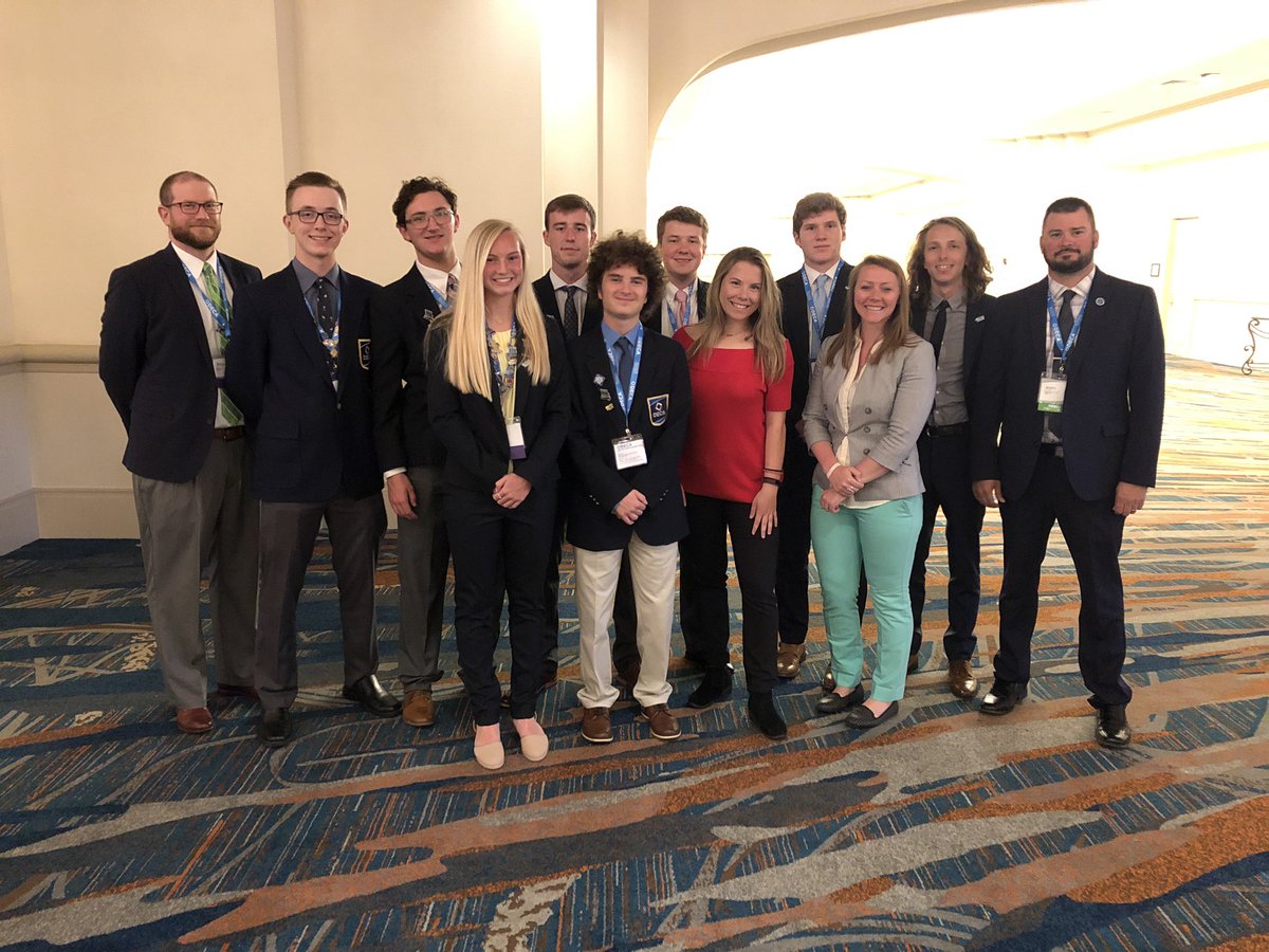 Coach_SMiller's tweet image. Students from all 3 @LSR7 high schools competed at DECA ICDC in Orlando this week. Huge accomplishment making it here! @LSWDECA @LSNDECA @LSTIGERDECA @lsr7BMIT