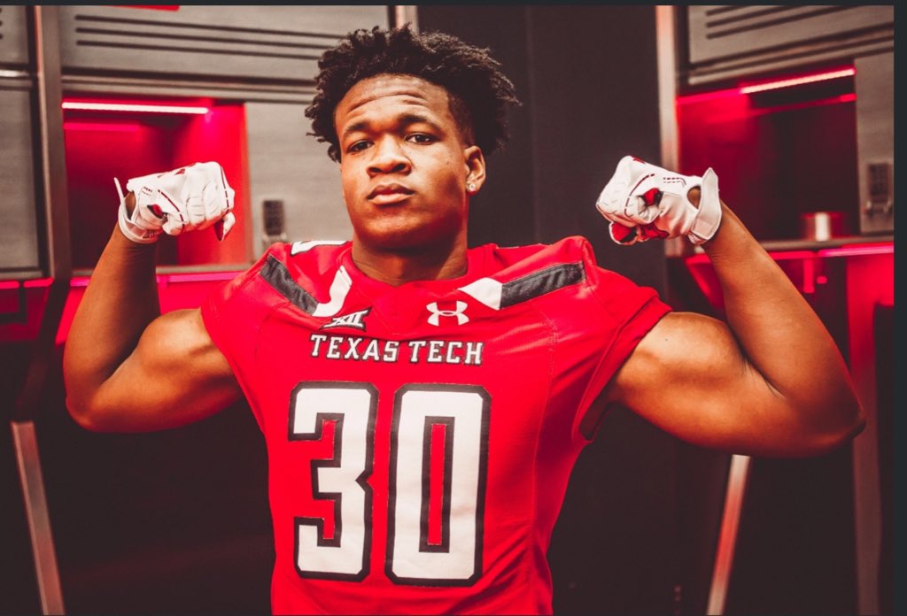 DrewP30's tweet photo. Had a great visit at Texas Tech‼️Appreciate it. ⚪️#WreckEm🔴 @coachDLSmith1 https://t.co/AS8Q8hvpNx