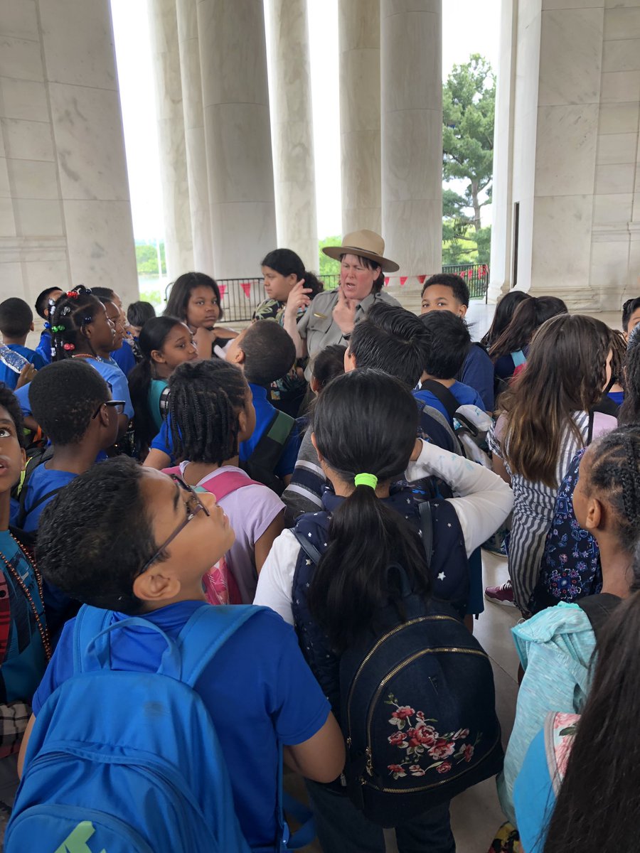 APSDrewESOL's tweet photo. Such a fun day at @NationalMallNPS with 4th grade! @APSDrew @APSDrewSTEAM @mrgildea33 https://t.co/9MCihEASjl