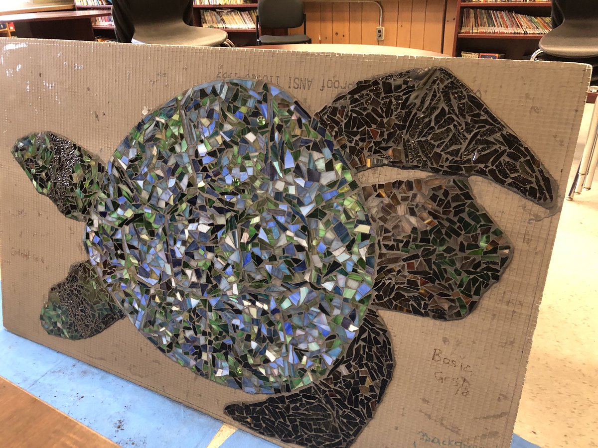 The first grouting is done!😅 Thanks to our visiting Artist, Heather Vollans for all her continued time, expertese and creative insight! #HWDSB #Fessenden #DVSA #artistconnection #collaborativeart