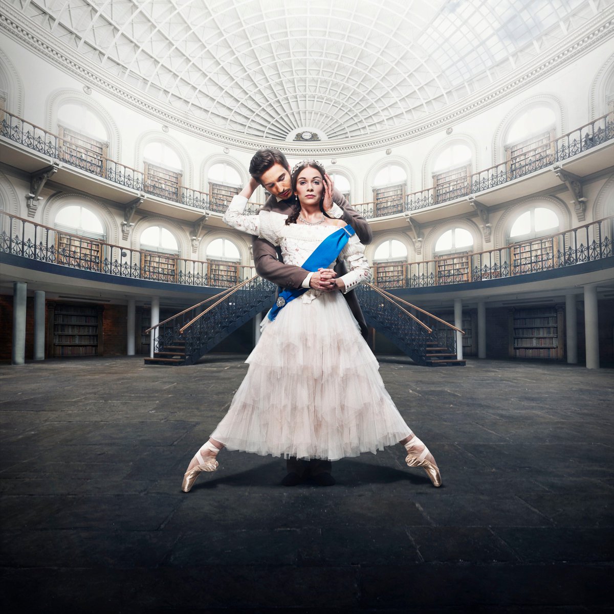 @northernballet @CathyRMarston's genius #Victoria @MKTheatre starring one of my fave soloists #Abigailprudames - rising star @MlindiKulashe MK Boy @balletbates - such joy, passion, sadness & History! Here's my review facebook.com/saved/?cref=53 @Secklow1055fm #ballet #dance #history