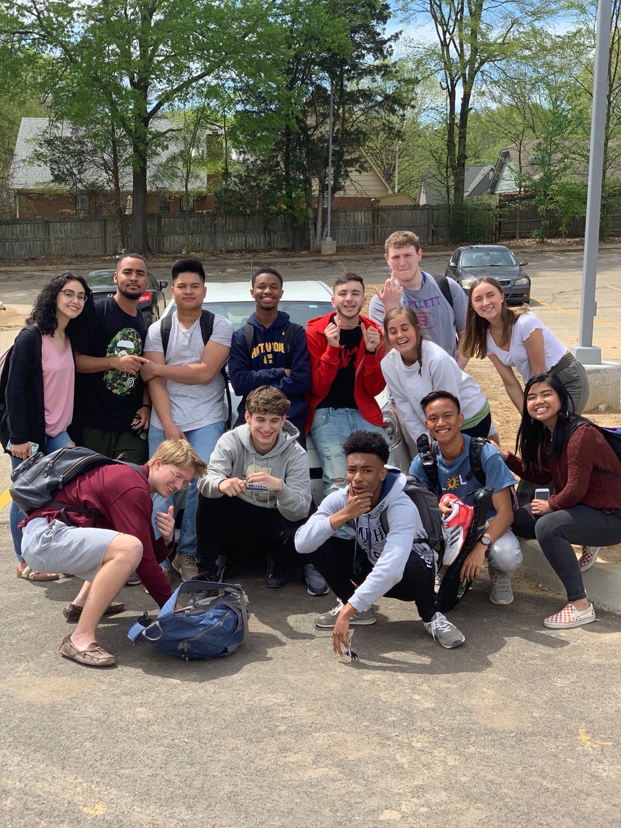 SeanDemerey7's tweet photo. These 4 years flew by fast, iβll cherish these memories forever #GoodbyeBHS #BlueandRedForever π
±οΈπ
ΏοΈ βΌοΈ https://t.co/PDUl2ZBYXa