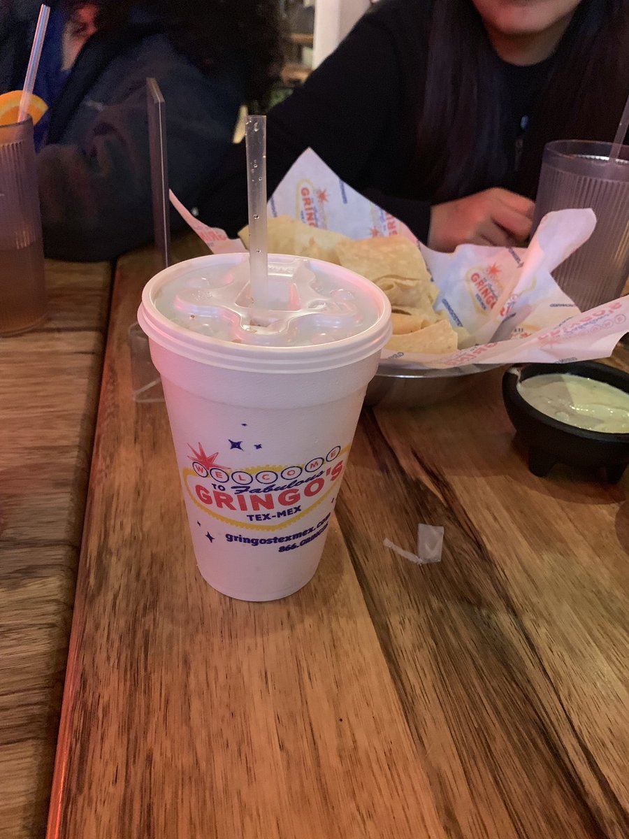 perlaedelgado's tweet photo. Spirit Night @gringostexmex with the kids and the ELA 5th grade team. @EhrhardtKISD https://t.co/68W4ThRWiT