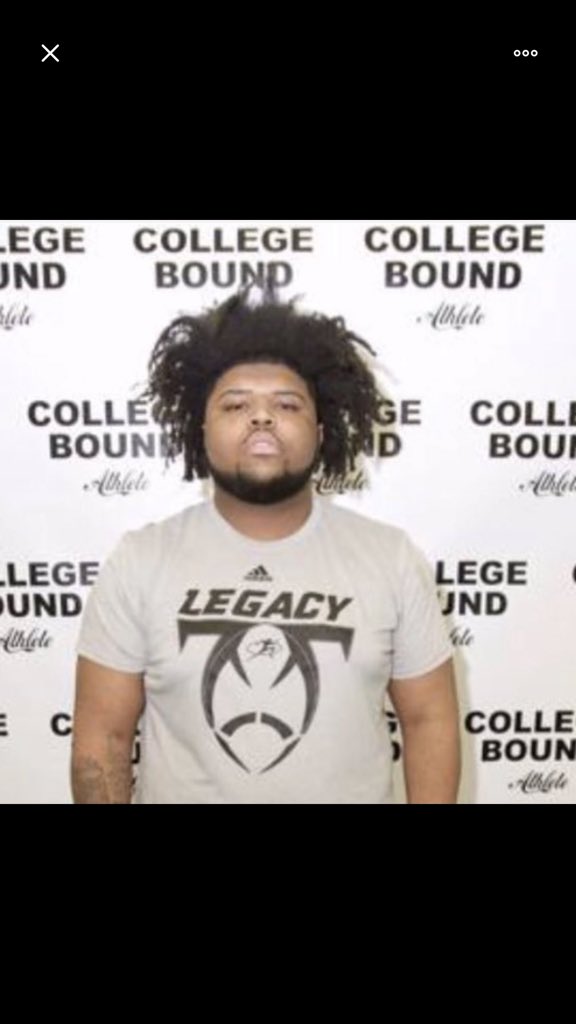 Detroit Denby 2020 DT Jermaine Trammell was offered by Cincinnati, his 8th offer

football.thedzone.com/news/detroit-d…