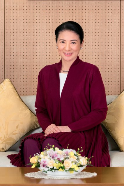 あまちゃん日テーレ 小和田雅子さま 学校の後輩で 松本楼のカレーがお好きだとか 美容院は西麻布のヒロインだとか ミョーなスクープを飛ばさせて頂きました 新天皇陛下も同級生で喜ばしい限りです 令和新時代も国民に寄り添ってくださいまし