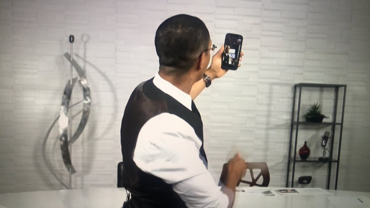 FIRST TWEET AND WE'RE ABOUT TO GO LIVE FOR THE #KBBMETHOD WITH <a href="/TonyRobbins/">Tony Robbins</a> <a href="/deangraziosi/">Dean Graziosi</a> <a href="/russelbrunson/">Russel Brunson</a>