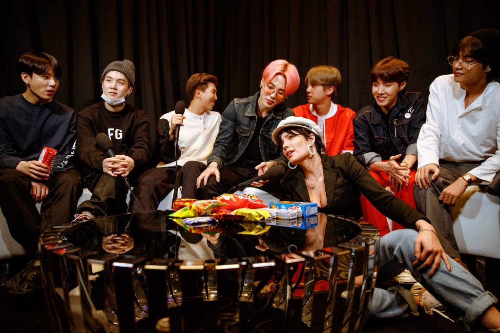 BTSquadVotes's tweet photo. OH, MY MY MY.

[🏆]
#BBMAsTopSocial BTS @BTS_twt

🔁RT 
✔ VOTA https://t.co/qHLwYt1uRT