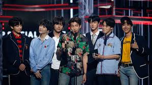 SofiLun94's tweet photo. Todo es posible incluso lo imposible! ✨@BTS_twt 
#BBMAsTopSocial BTS https://t.co/kZ1gPL5kF8