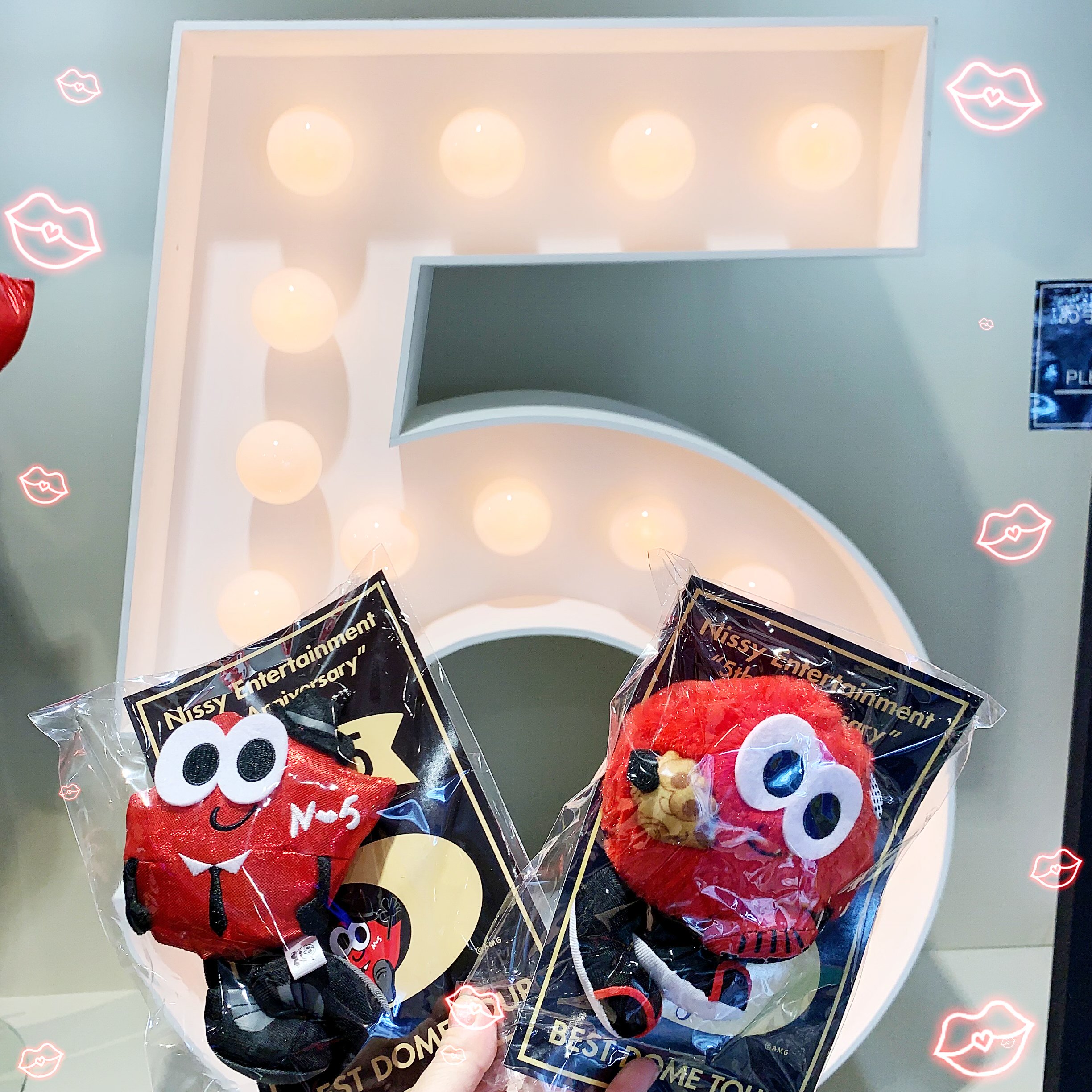 テレビ局公式ショップ ツリービレッジ Nissy Entertainment Shop Amp Cafe マスコッピーが大人気です エリア限定のマスコッピーは 西島 の提灯を持ってるのが粋ですよね T Co Fevpzpy01t Nissyshop Cafe Nissy T Co