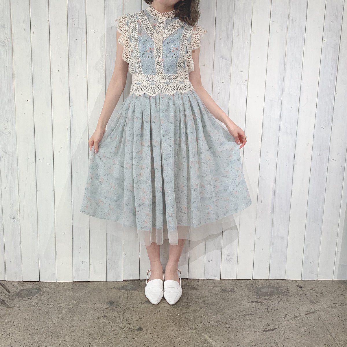 Millea_official's tweet photo. 大人気のFlower lace onepiece再入荷♡
レースとチュールでこの上ない可愛さ..♡
https://t.co/umDIHQ5keE

#ワンピース #チュール https://t.co/BAQxc3a10b