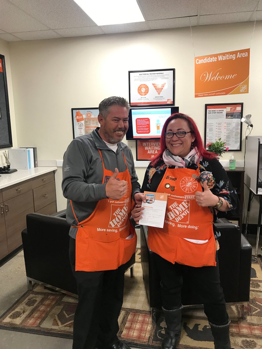 A Chris Huston thumbs up for Jessica, Services Department Supervisor, for great Online and services department standards!!! Amazing Job!! @mrchrishuston <a href="/PabstBen/">Ben Pabst</a> <a href="/AndyDHRM/">Andy Martin</a>