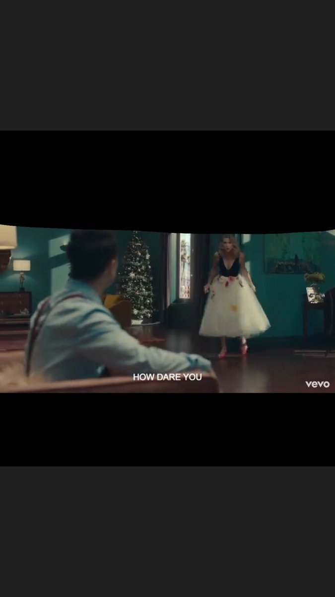 swiftlywonders1's tweet image. Taylor really pinpoints how I feel when she says she is lurking on twitter tonight huh.. 🦋🇦🇺💋
@taylornation13 @taylorswift13 
#taylornation #taylorswift #taylurking #swift #swiftie #swifties #me! #MeMusicvideo