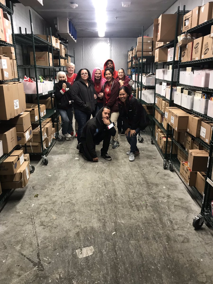 MichaelCantell2's tweet photo. When the team takes the day to modernize the freezer.  #winterfell #thebigchill #t1802 #worksomewhereyoulove @ginasullivan25 @targetmandy @red_and_khaki @RLundquist https://t.co/qZO3dQbdhD
