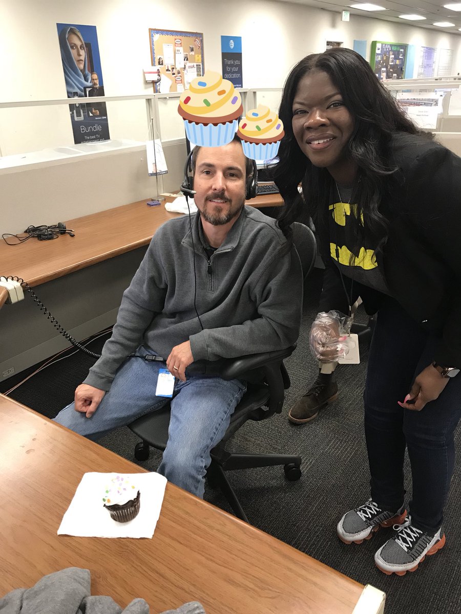 alandria_fox's tweet photo. Joy passed out cupcakes today to our April birthday superstars. 🎈🎉@TonySmith4Sales @mrscorporate @LaKeshiaShine @BirminghamDMDR #tugglenation #RichinghamDelivers #lifeatAtt @BamaCruzin @mehakn2 @scolemanvibes @BiggsTristin https://t.co/osXltqVk6W