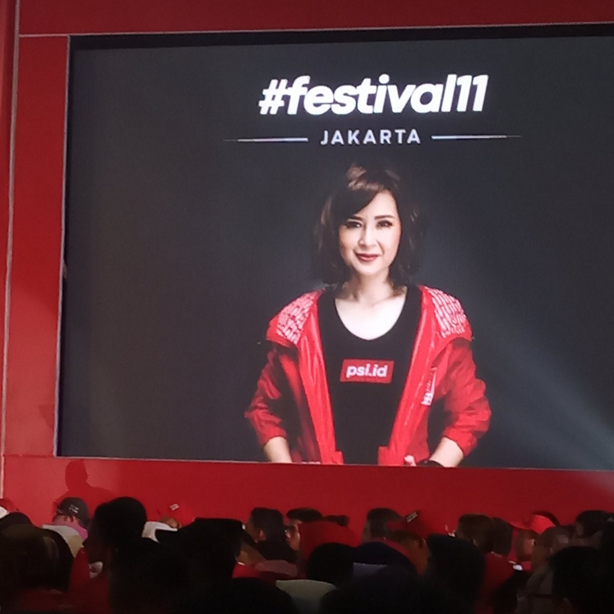 ajus013's tweet photo. Menunggu arahan Ketum #festival11 https://t.co/OfdDGXzDKZ