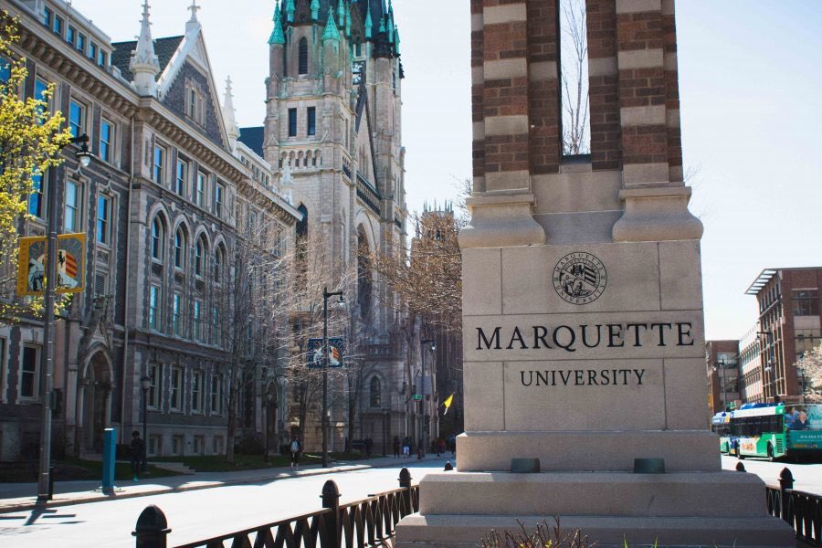 rmhscommits2019's tweet photo. Congratulations to Anna Houston (@moannaaaa) for committing to Marquette University to major in Communications and Public Relations!!! Go Golden Eagles!!!
@MarquetteU https://t.co/VOXB2wyob9