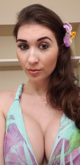 Aloha https://t.co/erguVFEYrH