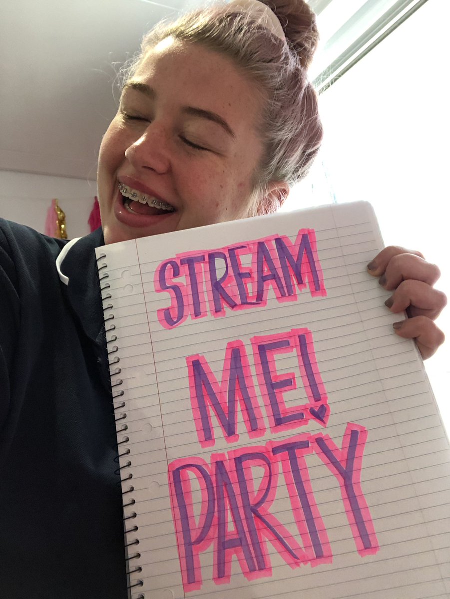 swiftlywonders1's tweet image. do the girls back home tell you to stream ME! like I do? 😂🌈♥️🦋🌈💋👀🌸✨
@taylorswift13 @taylornation13 
#fromMEtoYOU #streamME  #MeMusicvideo #lurking #taylorswift #taylornation #streamMEparty