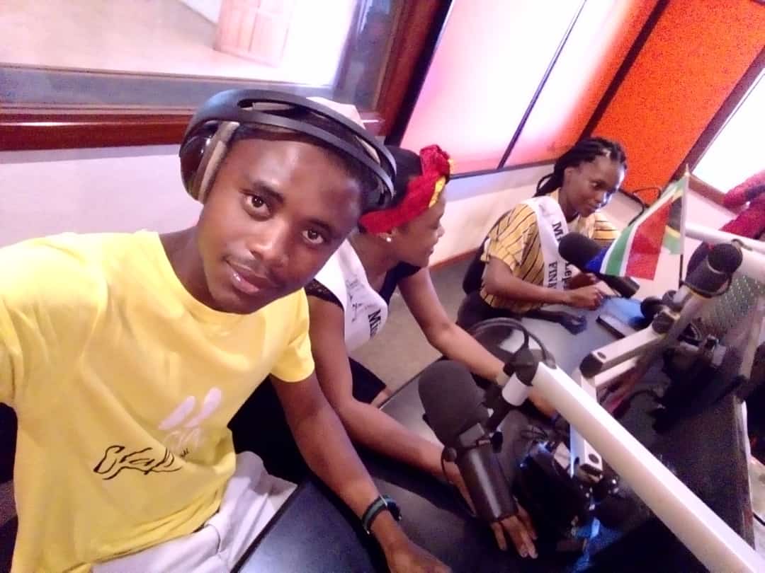 LETHABOCHARITY2's tweet image. Was @ZBFM_93.1MHZ
IT WAS GREAT 
IT WAS FUN
#ZEBEDIELAFM
#PHOOKO_WORLD
#VIPMAGAZINE 
#PAMASA
#SAMFY
#FLIGHTMLNP19
#18MAY2019