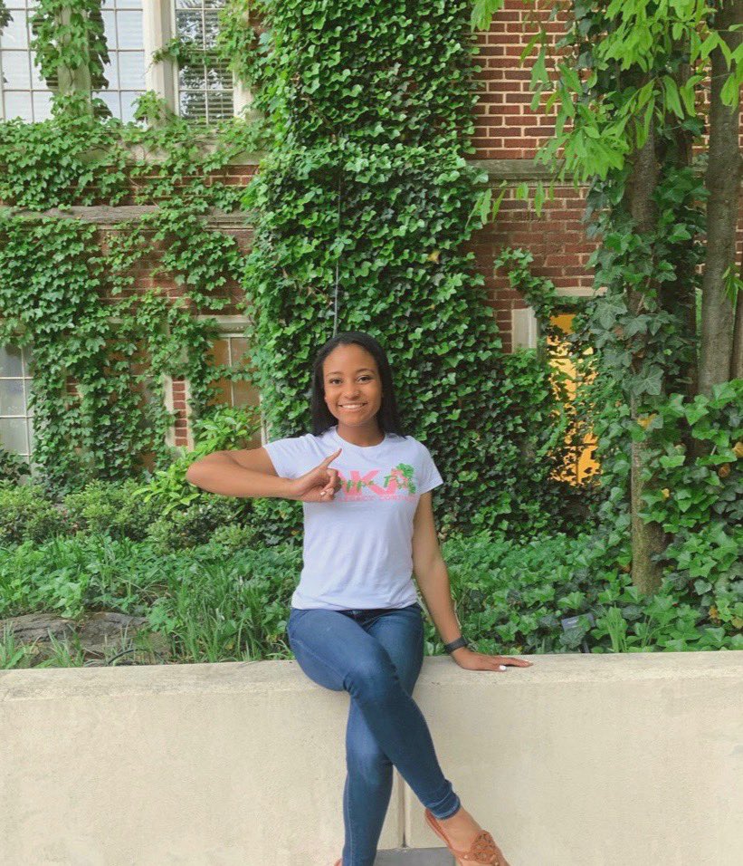 Erin_luv's tweet image. Is second day out a thing?? #instasawitfirst #aka1908 #firstandthefinest