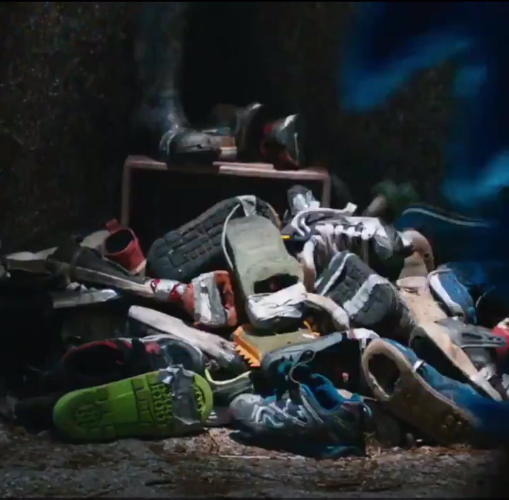 AdnamaGP's tweet photo. @DynamicPudding No one ever told me that Sonic had a pile of tennis shoes with holes... I’m disappointed... 😂 https://t.co/4cKkc7RP5K