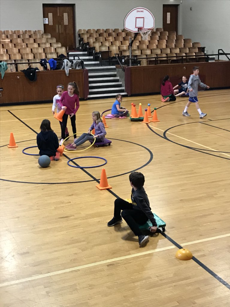 MsLaughna's tweet photo. Mrs. Dowd’s class got to try their hands at #makergym today and came up with some pretty awesome games! @msmacdonald2 https://t.co/0tfHKOUdWH
