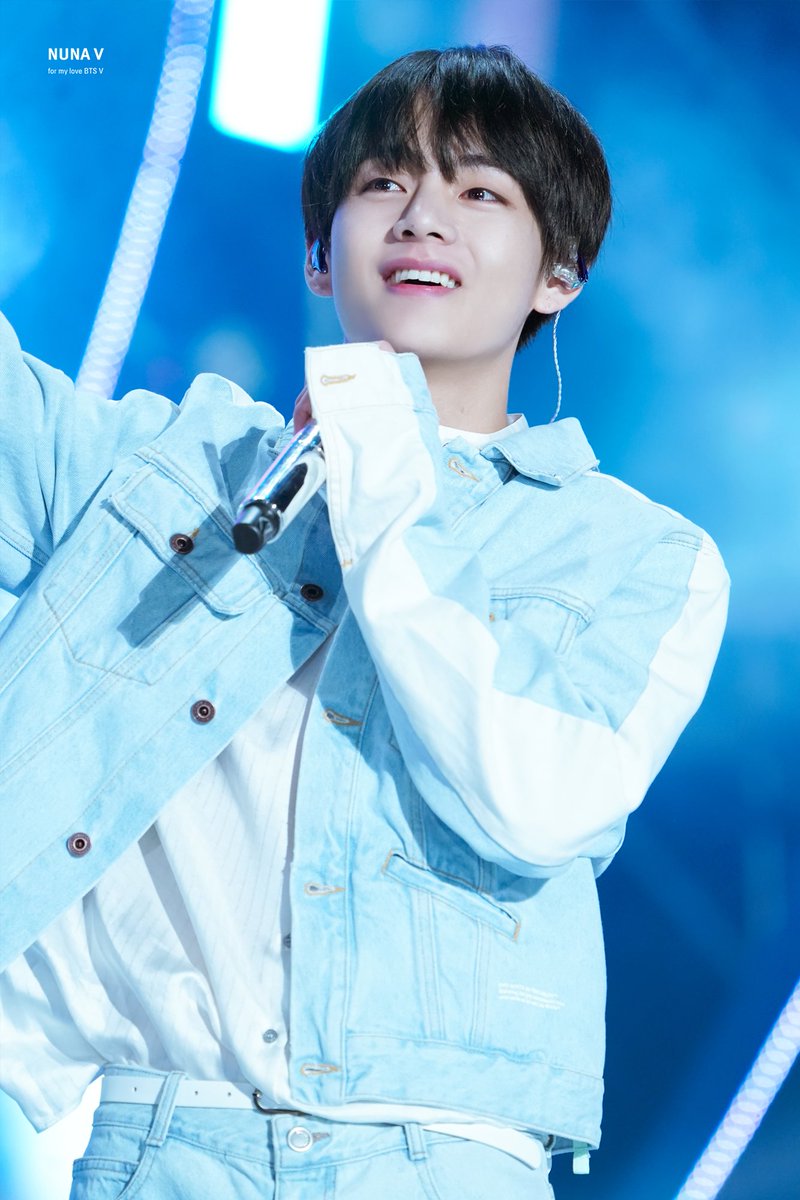[HQ] 190428 SBS슈퍼콘서트
💜💜어쩜 이렇게 예쁜지ㅠㅠ💜💜
#BBMAsTopSocial BTS <a href="/BTS_twt/">방탄소년단</a>
#이삐사진전 #태형 #방탄소년단뷔 #BTSV #Taehyung