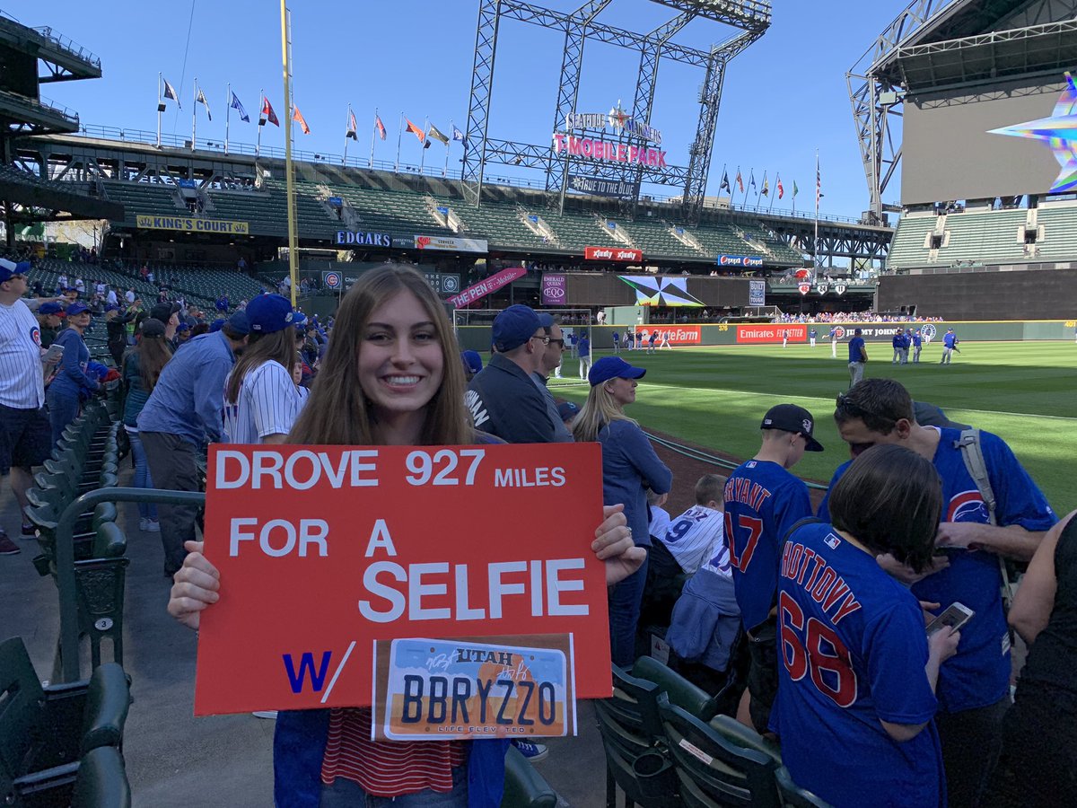 Windie_D's tweet photo. Hey Seattle what do you say? Excited to watch both games, oh and maybe get a selfie with the boys!  @Cubs @ARizzo44 @KrisBryant_23 https://t.co/Rz8IKSrxqT
